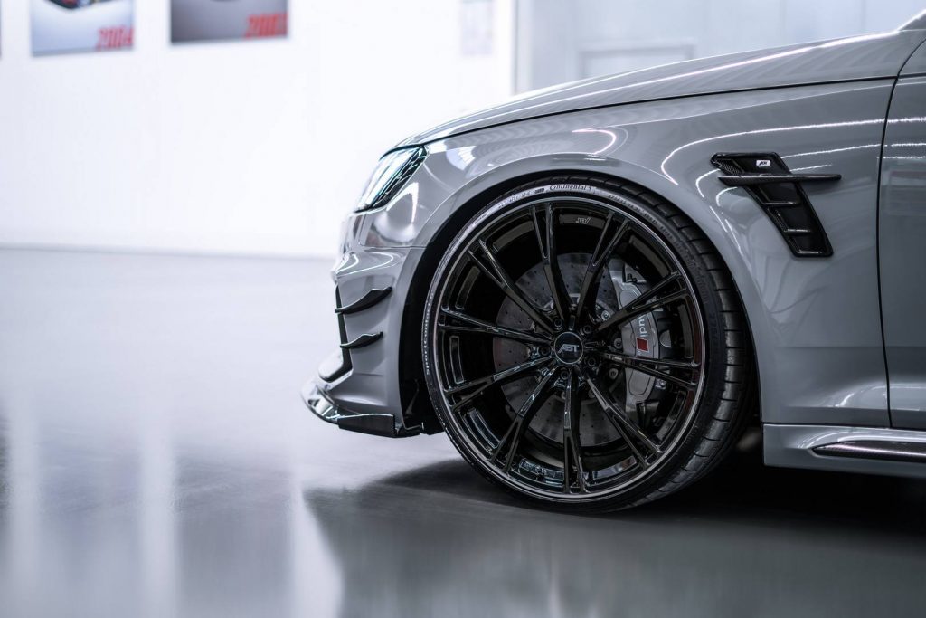13_ABT_RS4-R_-exterior