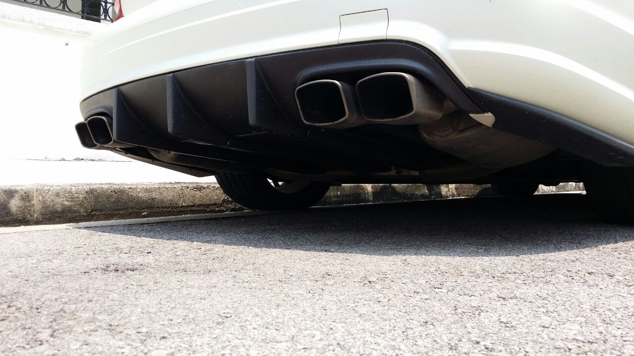 Boca-design-c63-amg-carbon-diffuser-with-ground-effect (1)