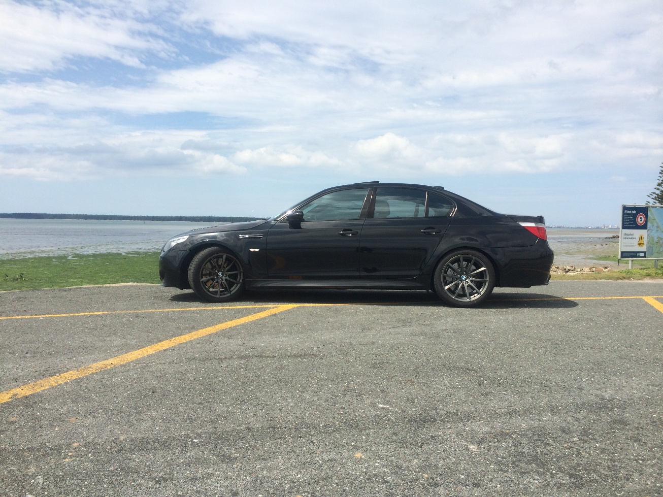 BMW-M5-e60-carbon-bonnet-supersprint-exhaust-tuning-empire (6)