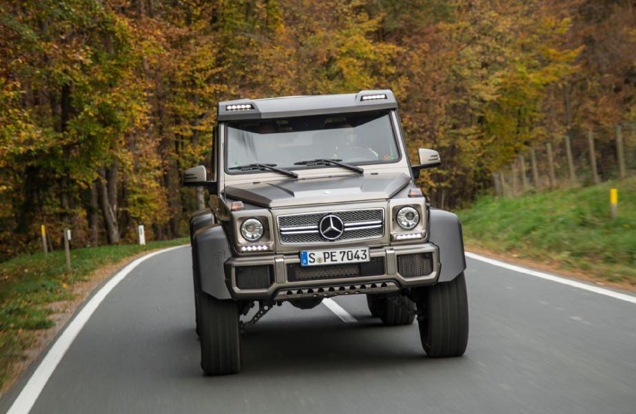 6x6-amg-front-roof-spoiler-with-led-lights-for-g-class (3)
