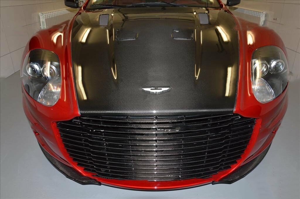 Aston-Martin-DB9-DBS-front-carbon-grille-horizontal-trims (3)