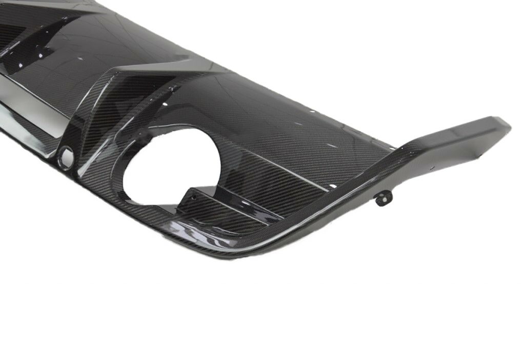 Aston-Martin-DBS-Rear-carbon-diffuser (3)