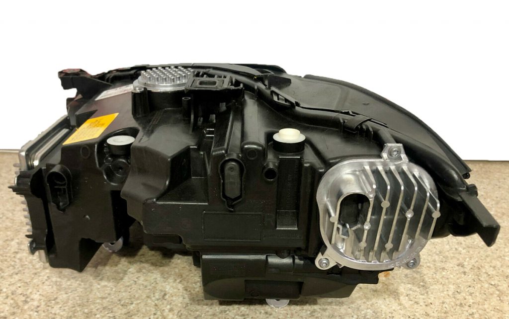 BMW-8 -15-RIGHT-VR-LASER-Headlight (2)