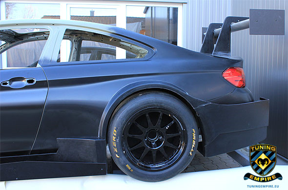 BMW-M4-F82-DTM-carbon-body-kit  (8)