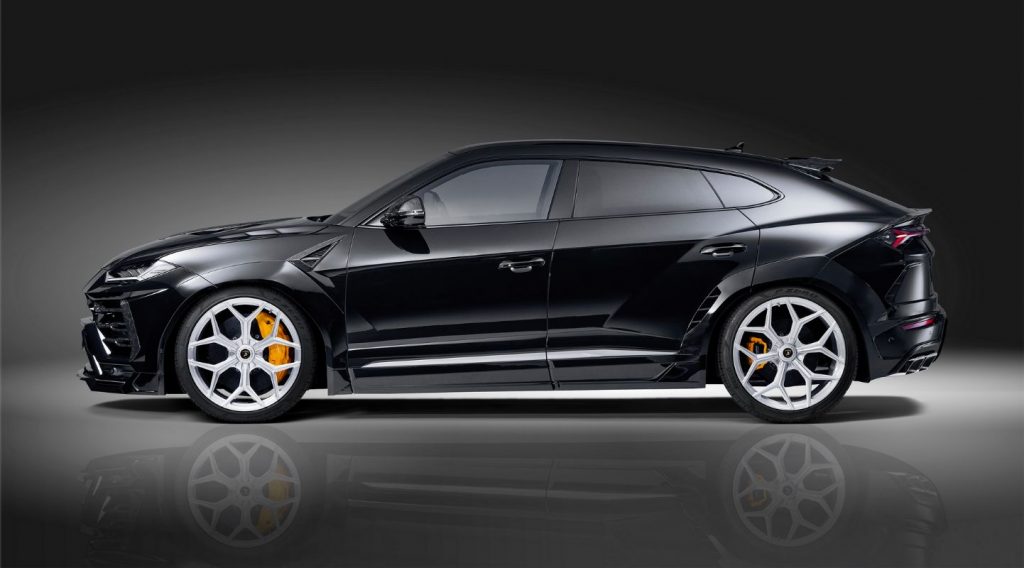 Black-Lamborghini-Urus-Side-view