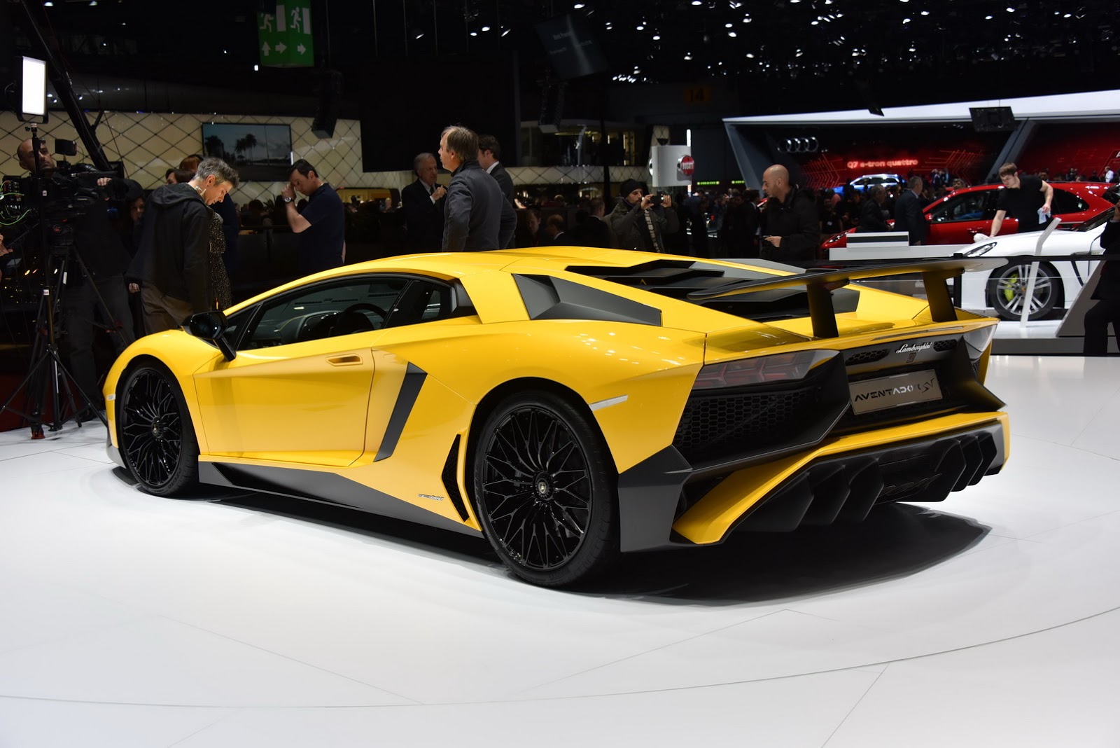 Lamborghini-Aventador-LP-750-4-Superveloce-conversion (4)