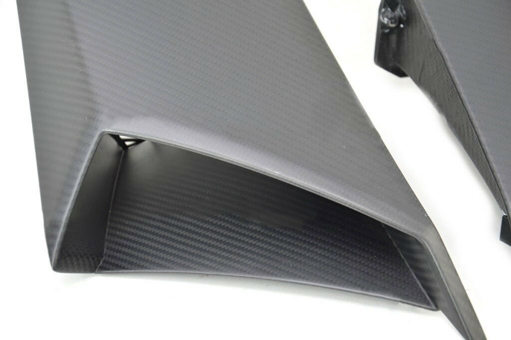 Lamborghini-Aventador-new-Carbon-matt-air-intakes-for-rear-glasses (3)
