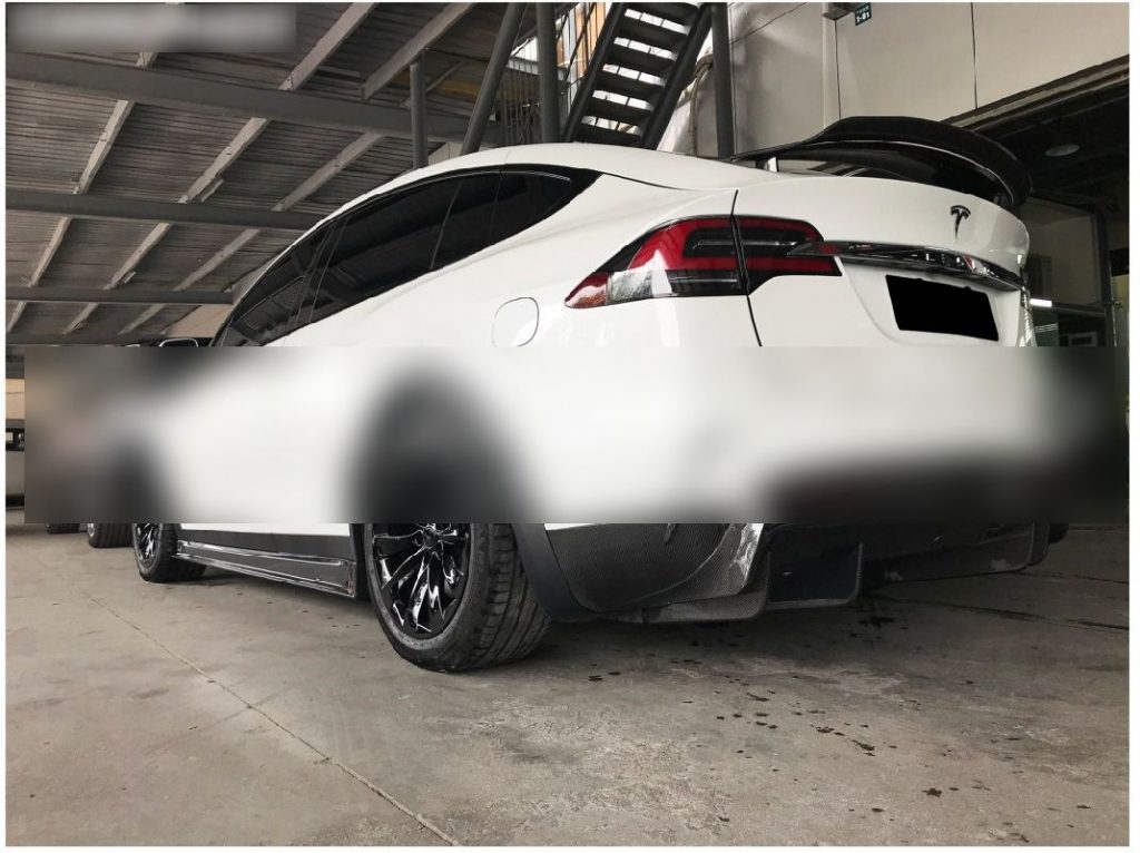 Tesla Model X SUV carbon skirts rear diffuser carbon rear wing (4)