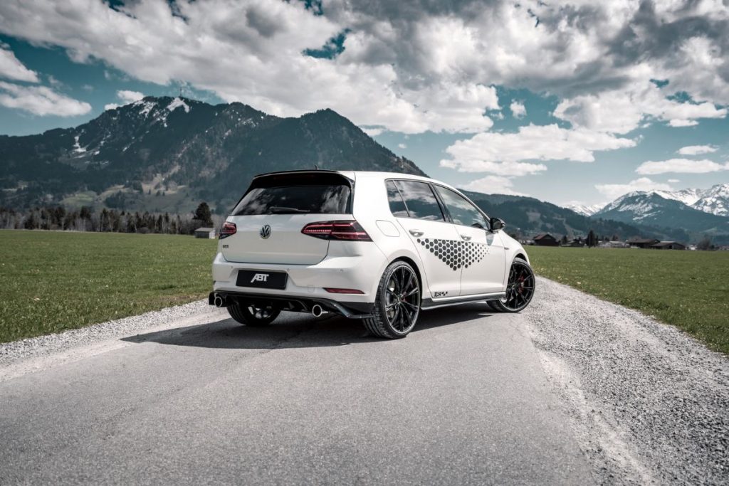 VW-Golf-GTI-TCR-Rear