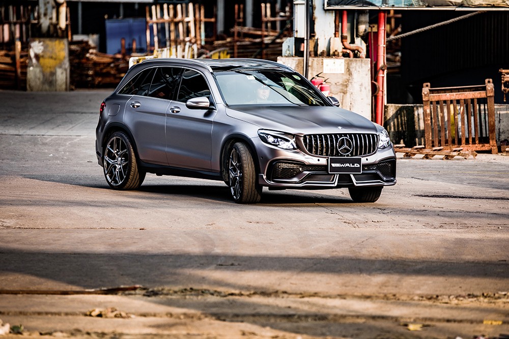 mercedes-glc-class-black-bison-tuned-by-wald-has-a-nose-implant_11