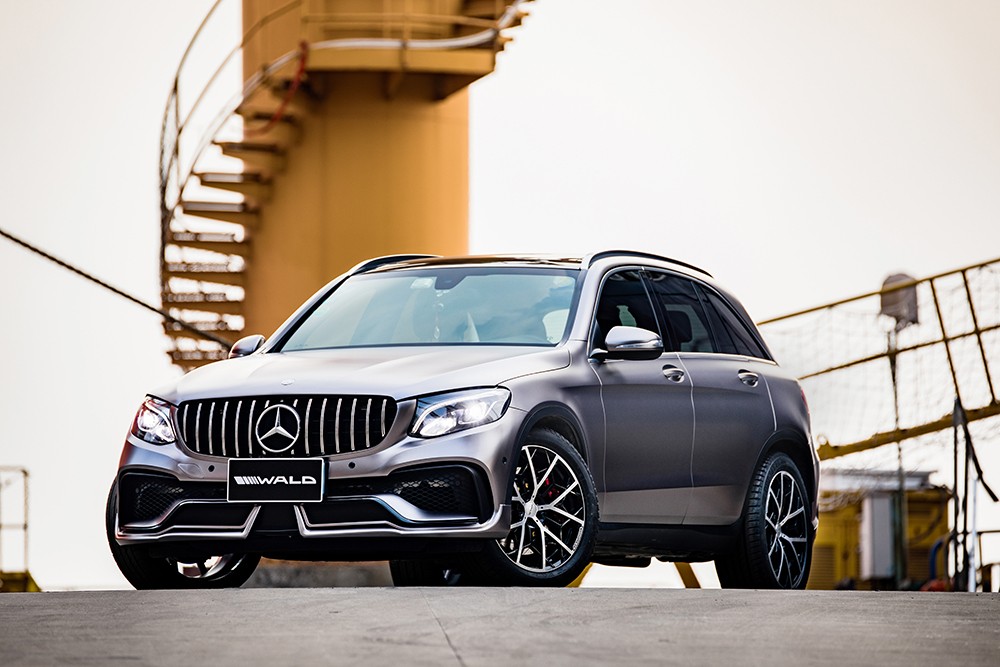 mercedes-glc-class-black-bison-tuned-by-wald-has-a-nose-implant_12