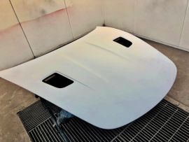 Porsche 991.2 GT3RS style hood, with dual brake air intake scoops