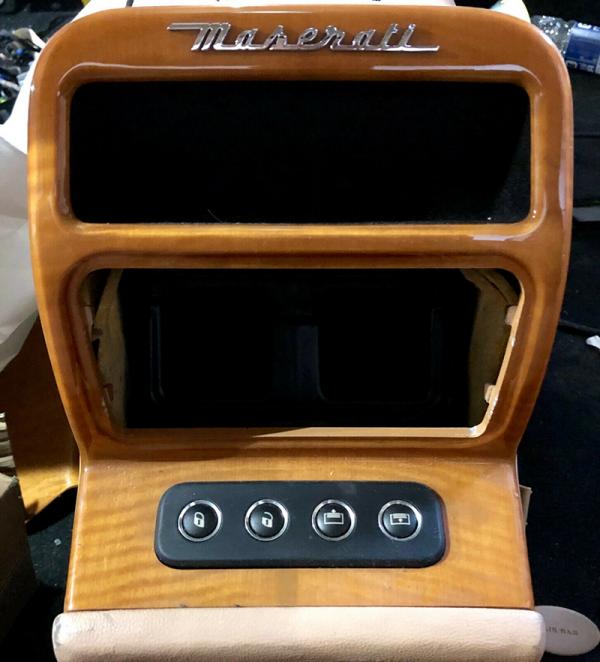 Maserati Quattroporte M139  WOOD center arm console panel