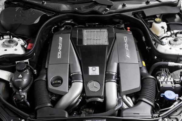 Carbon Fiber Cold Air intake & Carbon covers for all 5.5 Bi-Turbo V8 AMG engines (6.3 AMG) M157 engine