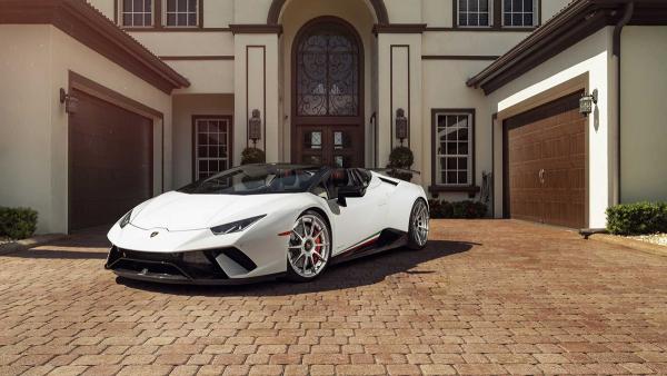 Huracan Performante Spyder Looks The Part With Custom Wheels
